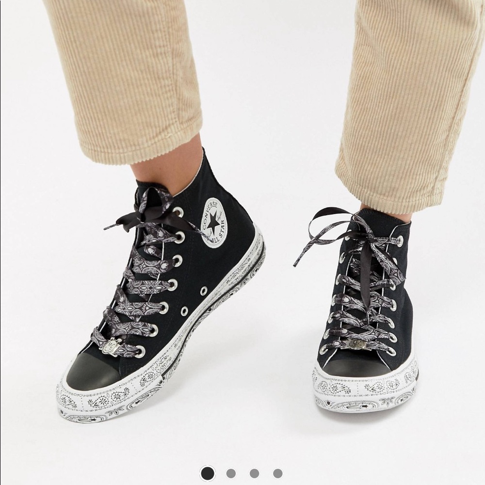 Converse x miley cyrus chuck in black and white